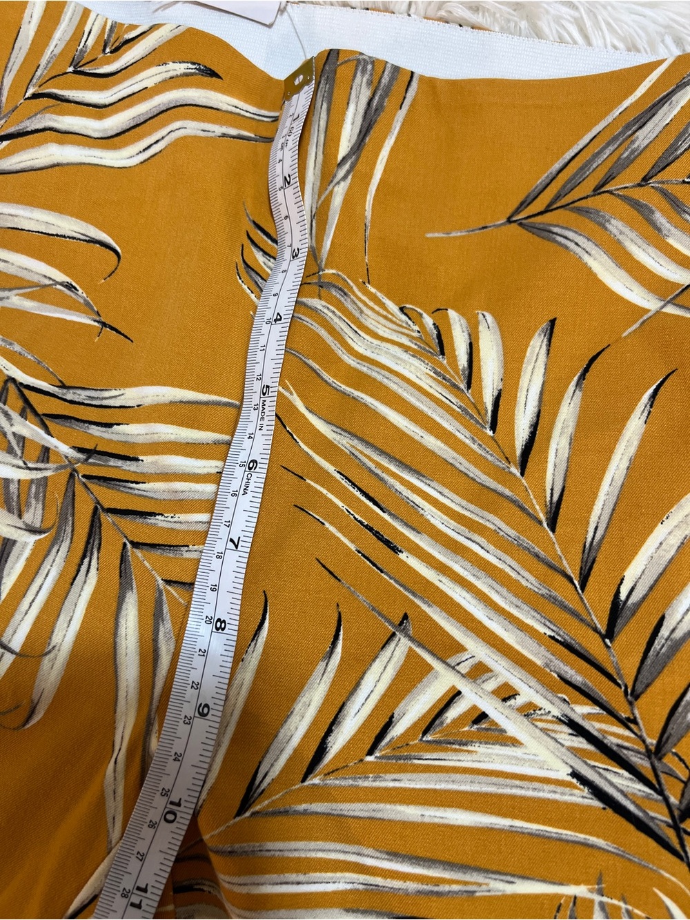 White House Black Market Island Palm Aura Crop Pants -Size 4 - Picture 12 of 13